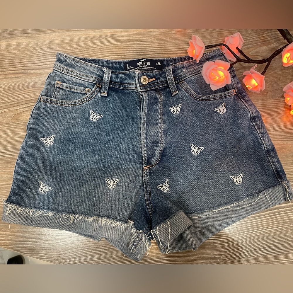 Curvy Ultra high-rise denim shorts from Hollister